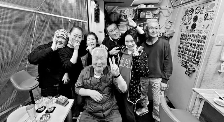 photo with izakaya friends